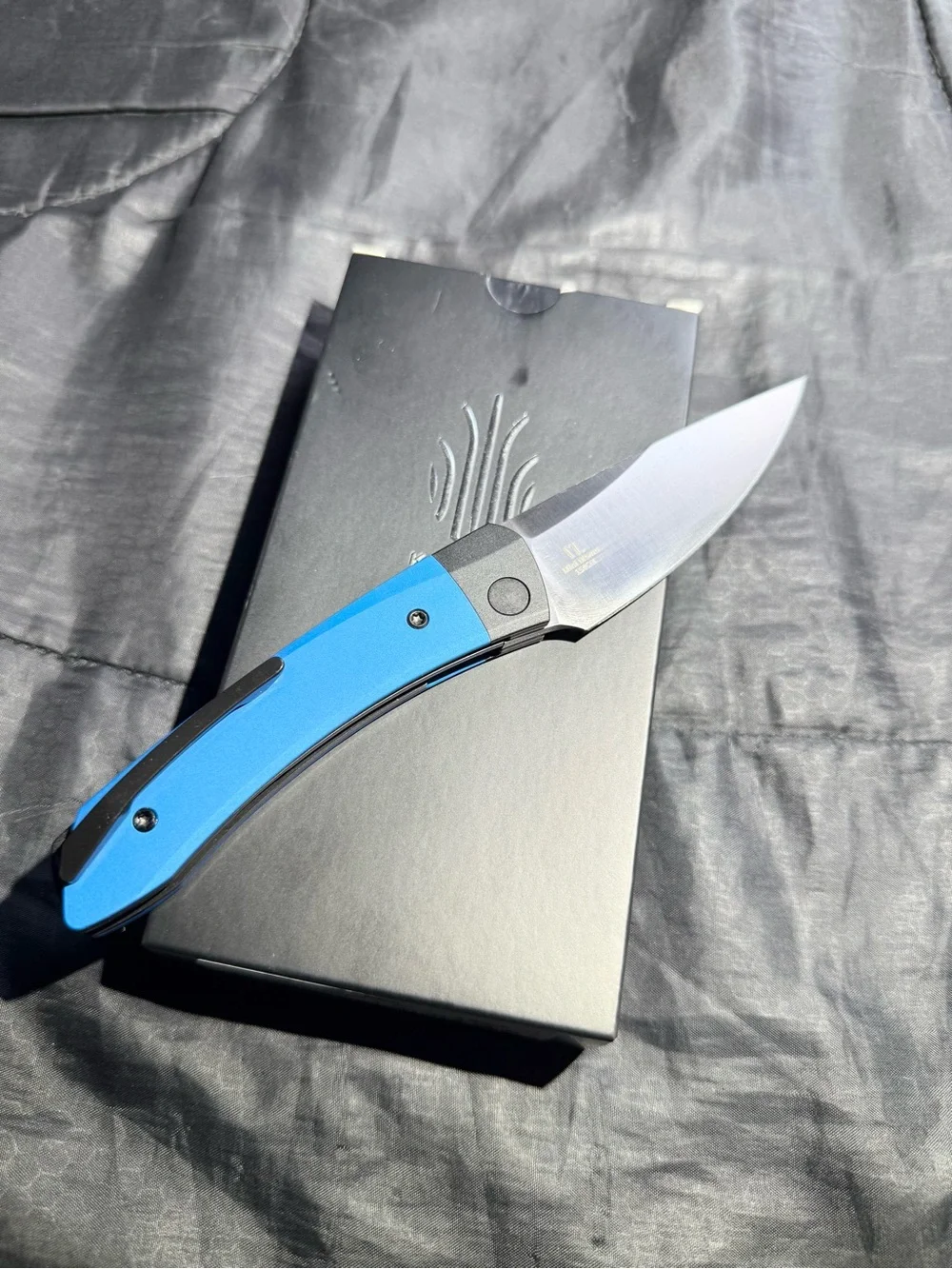 Kizer Cutlery Mini Momo Linerlock Blue Aluminum Folding 154CM Knife V3663C1